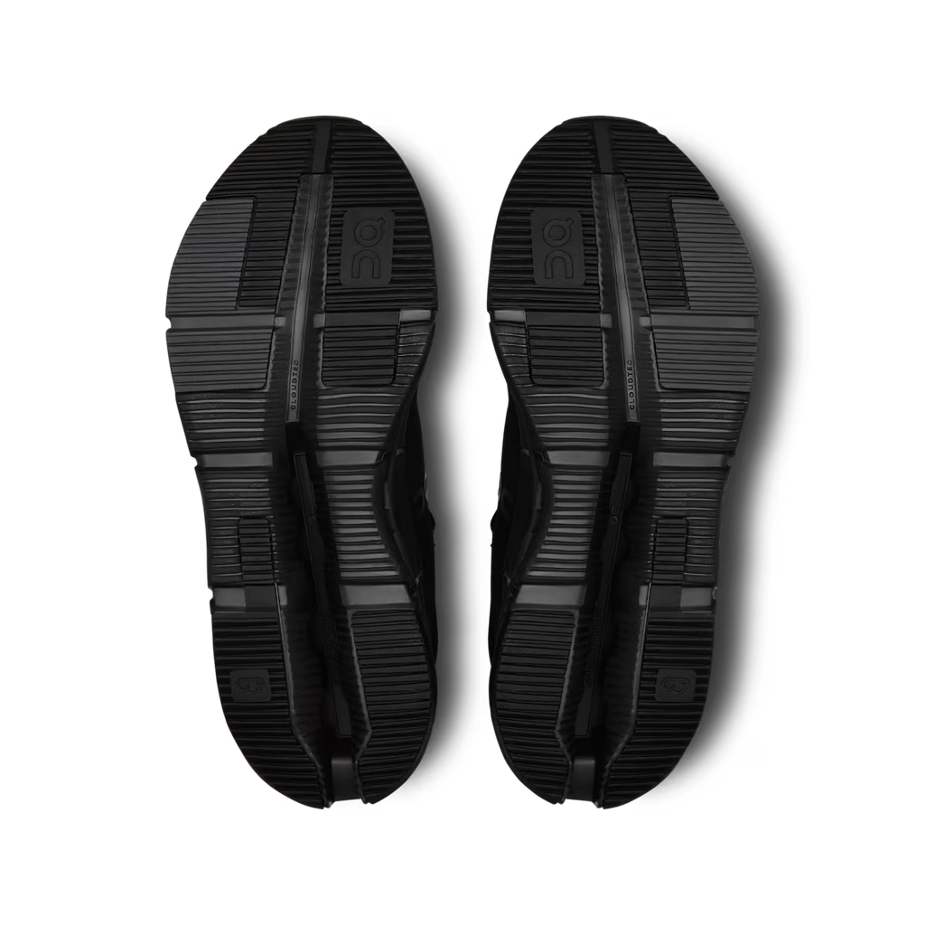 Running Cloudnova 2 — All Black