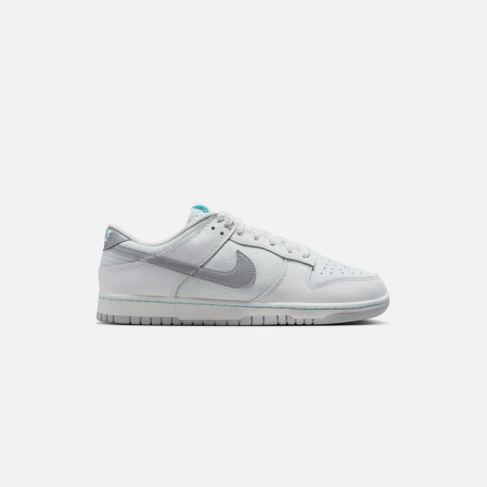 Dunk Low Winter Storm Mens Lifestyle Shoe - Summit White/Glacier Ice/Vast Grey/Metallic Silver